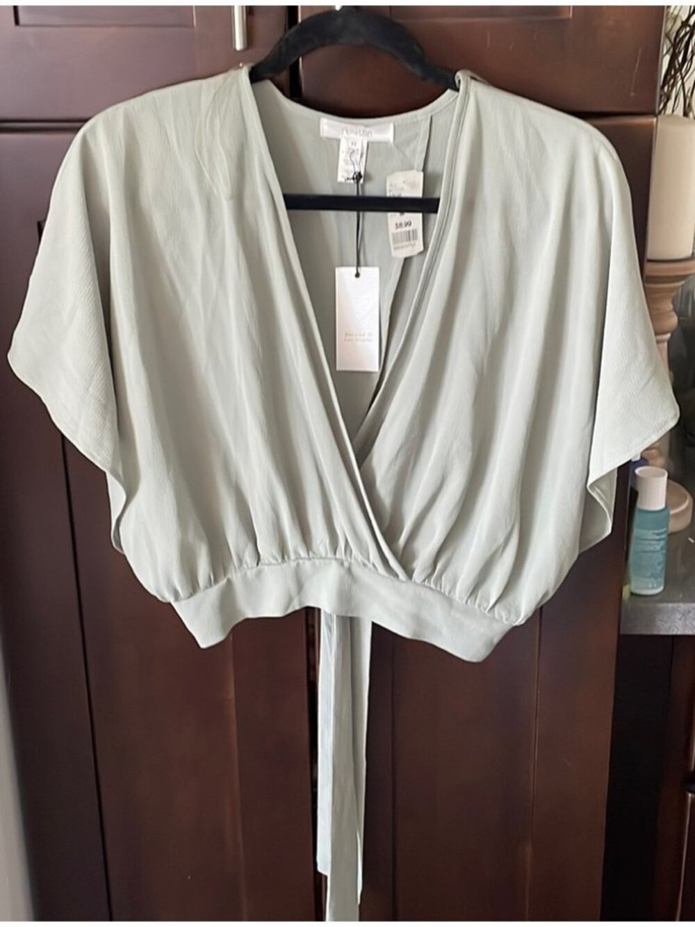 Sleeve crop top